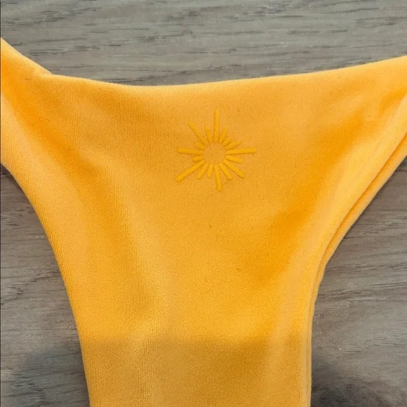 NWT Orange Racerback cropped sports tank/sportsbra - Picture 6 of 7